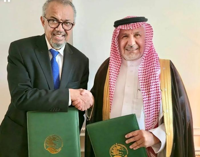 The agreement signed by Dr. Abdullah bin Abdulaziz Al Rabeeah, Advisor to the Royal Court and Supervisor General of KSrelief, and Dr. Tedros Adhanom Ghebreyesus, Director-General of WHO. Photo credit Saudi Press Agency